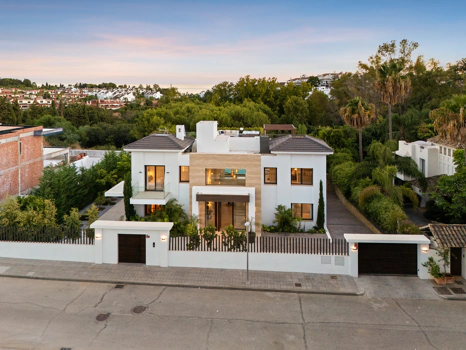 Villa Romano – A Refined Contemporary Villa on Marbella’s Golden Mile