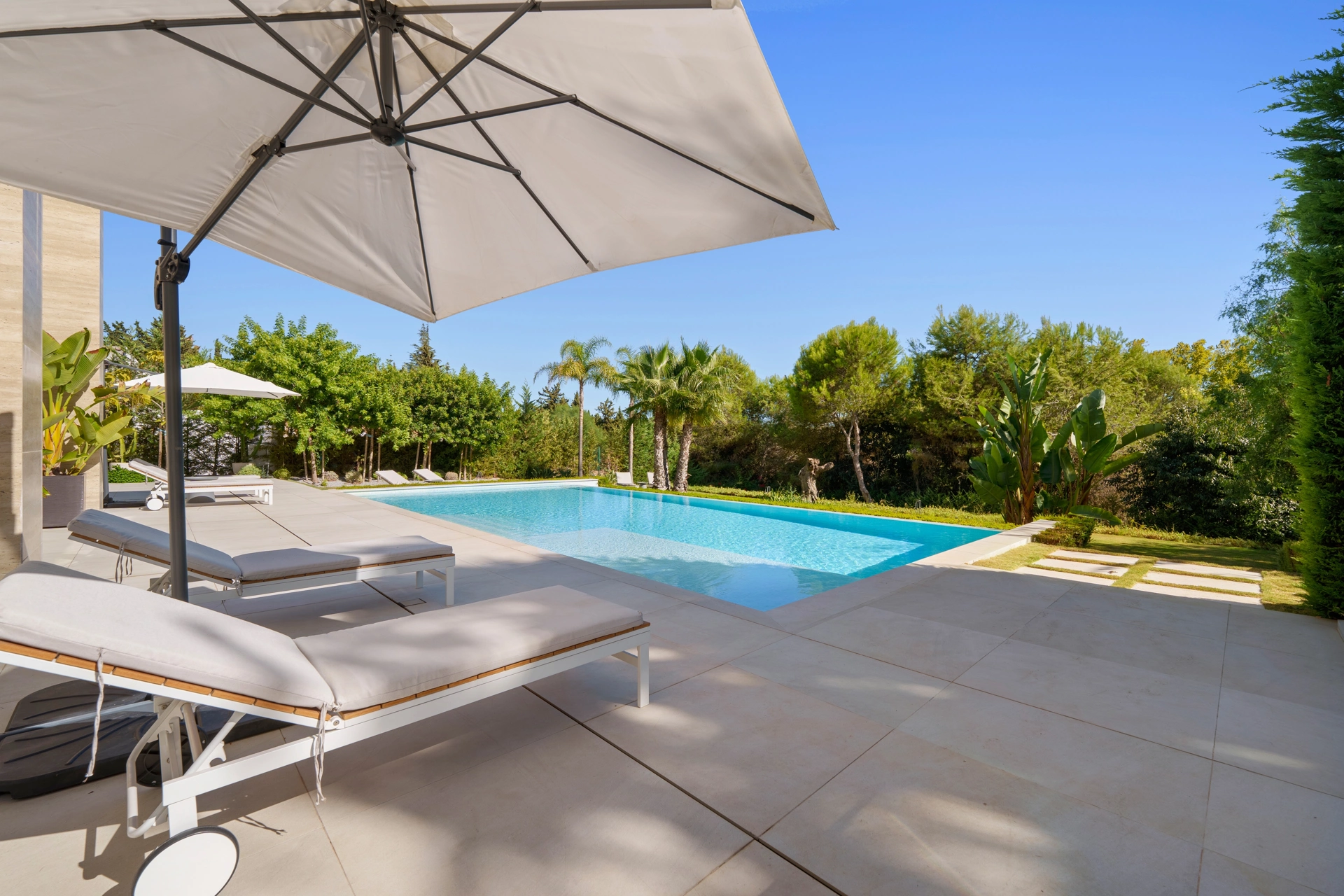 Villa for sale in Marbella Golden Mile