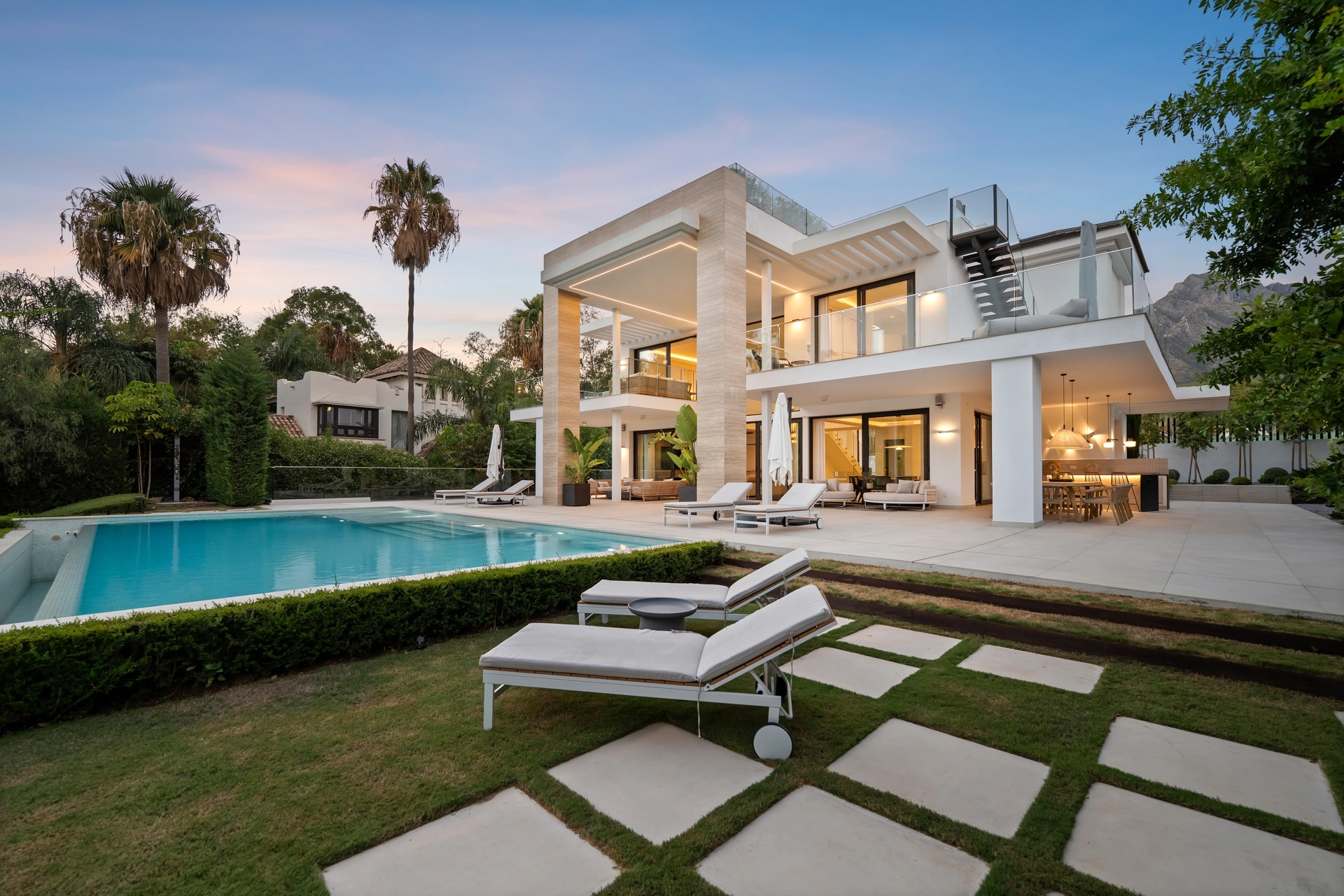 Villa for sale in Marbella Golden Mile