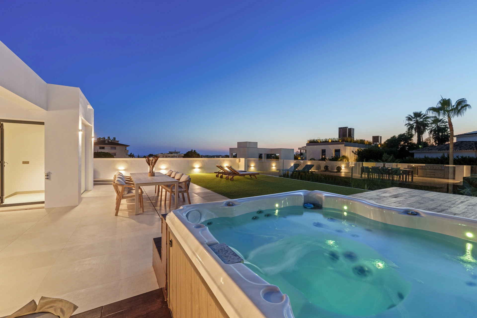Villa for sale in Marbella - Puerto Banus