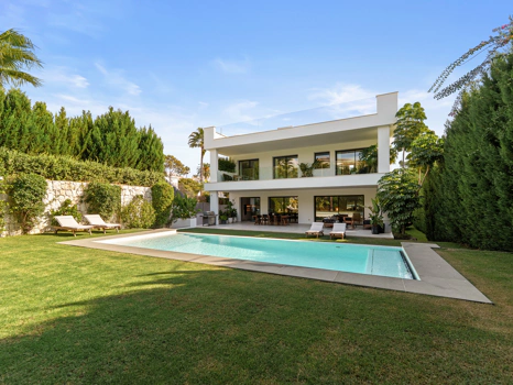 Villa Jardin – A Refined Contemporary Villa in Nueva Andalucía