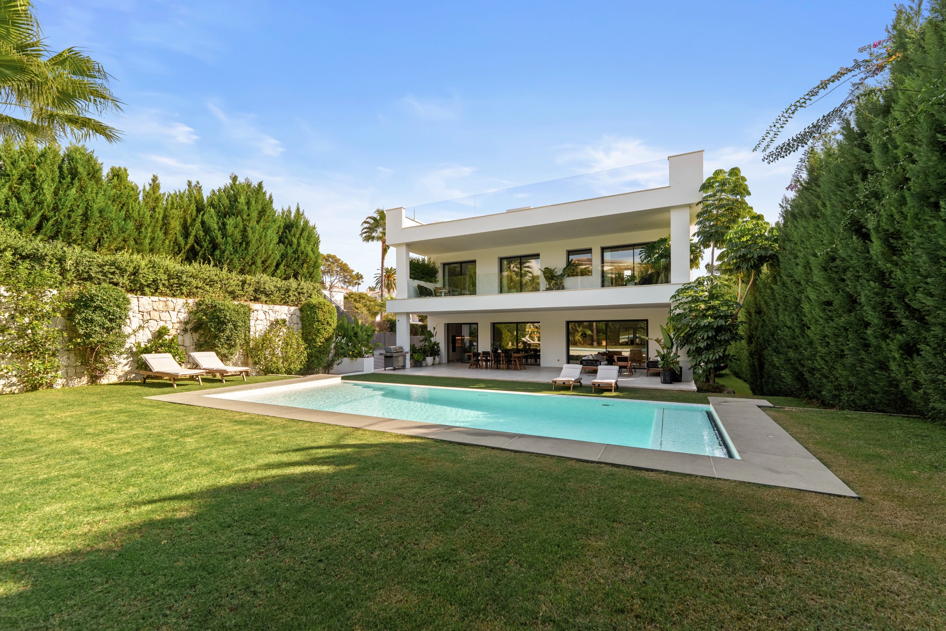 Villa for sale in Marbella - Puerto Banus