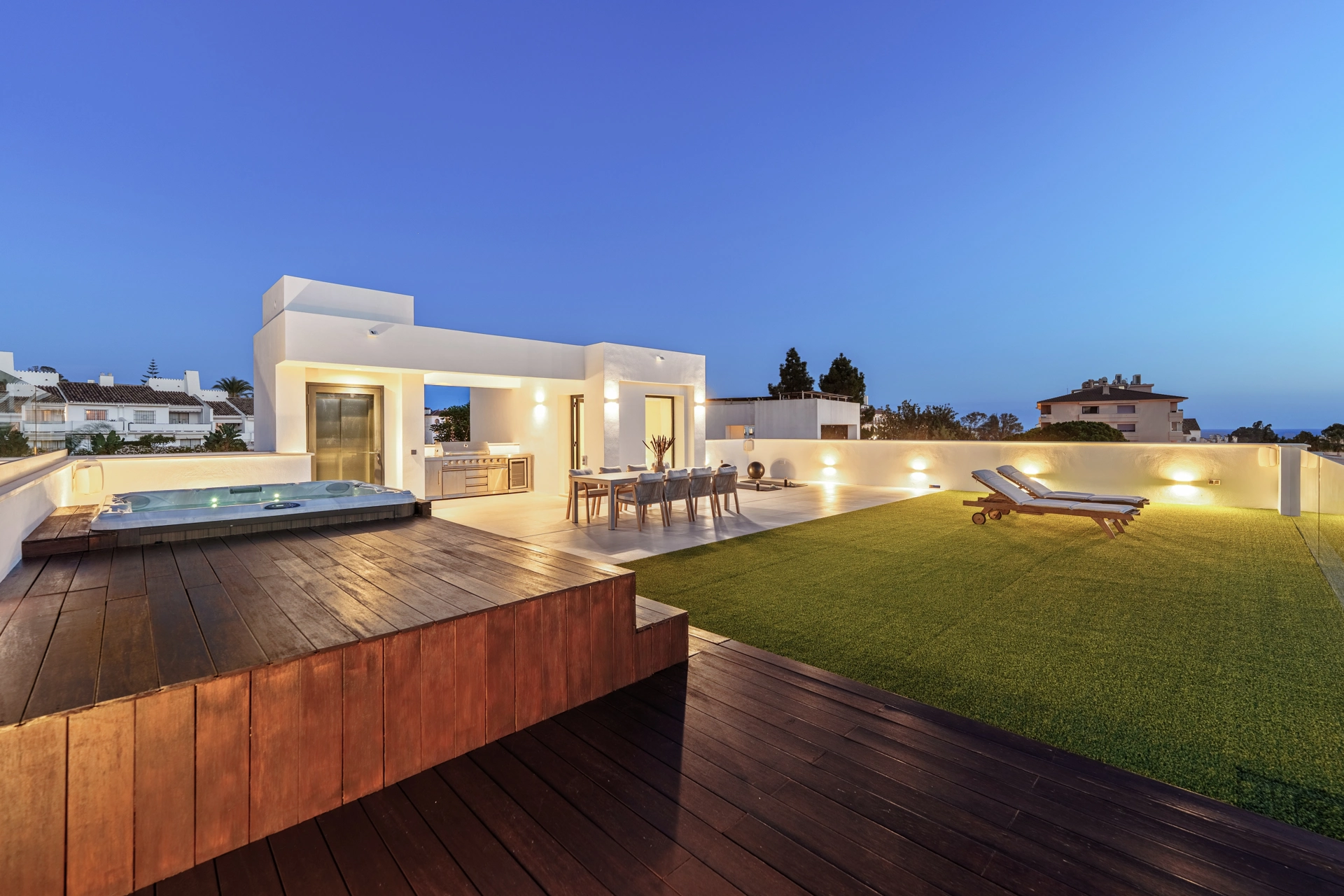 Villa for sale in Marbella - Puerto Banus
