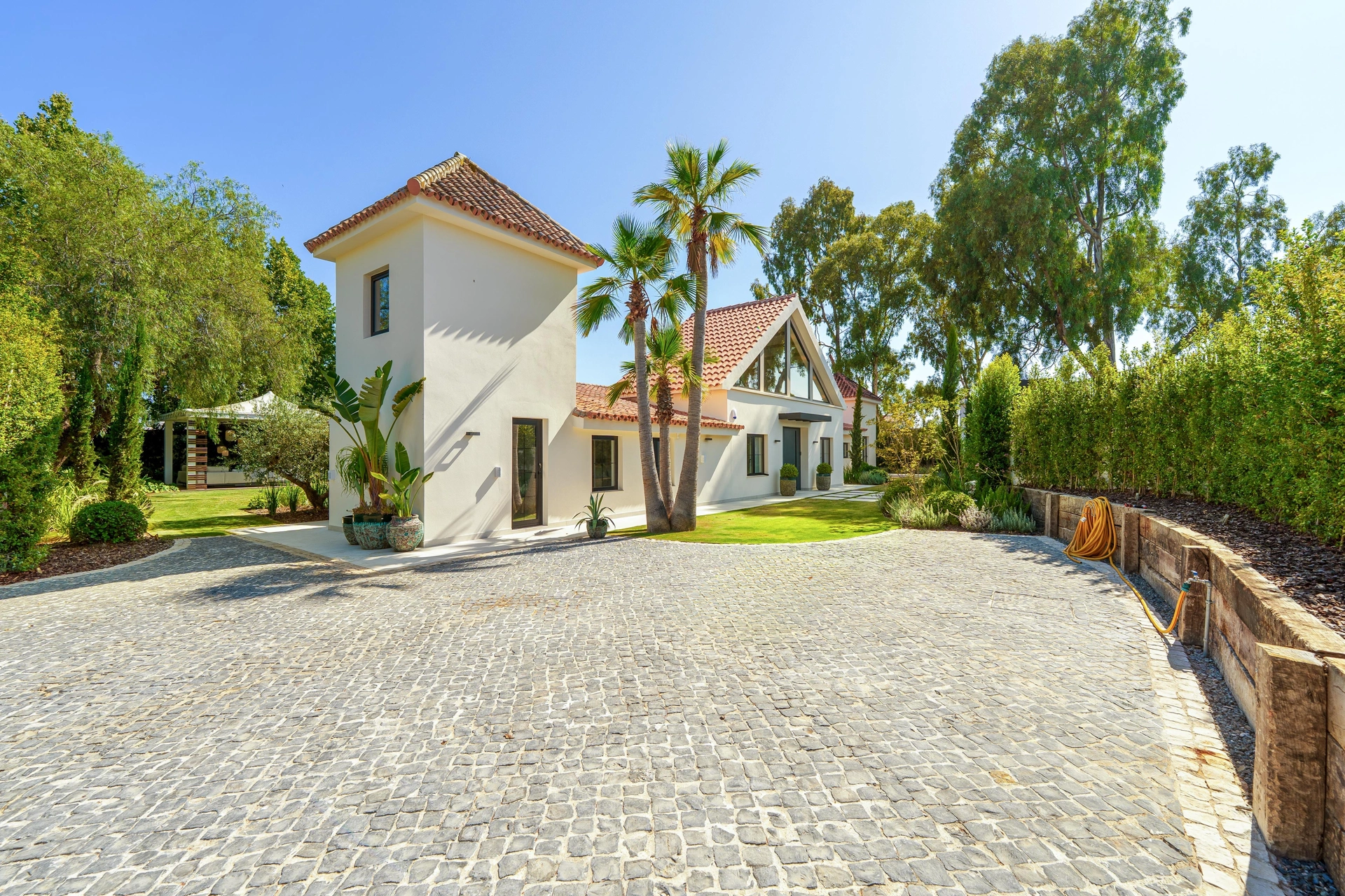 Villa for sale in Marbella - Puerto Banus
