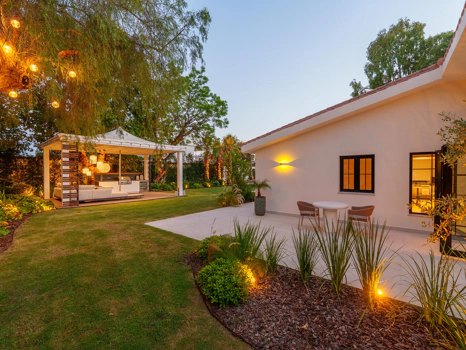 Contemporary Single-Level Villa with Private Pool Near Puerto Banús