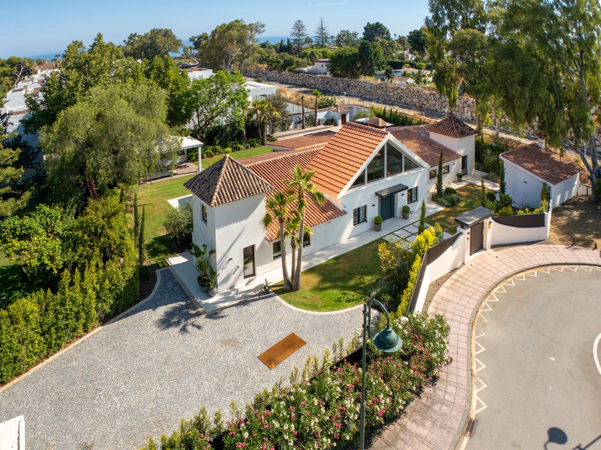 Villa for sale in Marbella - Puerto Banus