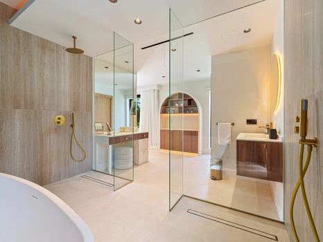 Contemporary Single-Level Villa with Private Pool Near Puerto Banús