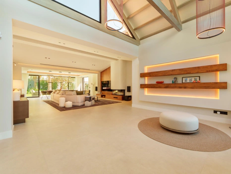 Contemporary Single-Level Villa with Private Pool Near Puerto Banús