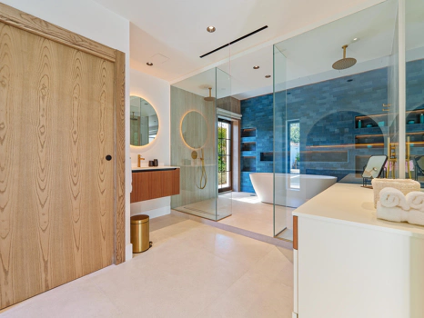Contemporary Single-Level Villa with Private Pool Near Puerto Banús