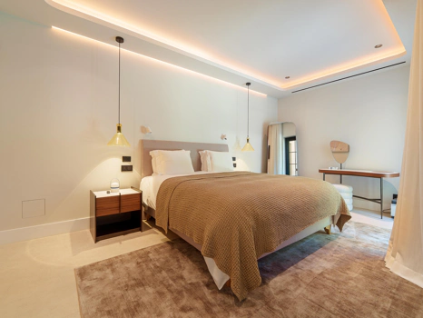 Contemporary Single-Level Villa with Private Pool Near Puerto Banús