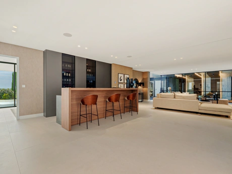 La Quinta 20 – Frontline Luxury Living with Panoramic Mediterranean Views