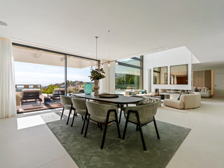 La Quinta 20 – Frontline Luxury Living with Panoramic Mediterranean Views
