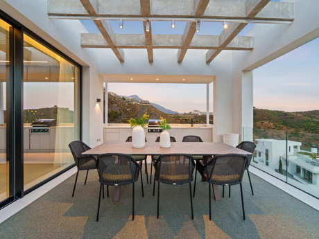 La Quinta 20 – Frontline Luxury Living with Panoramic Mediterranean Views