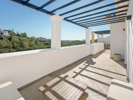 Luxury Penthouse with Sea Views – La Quinta