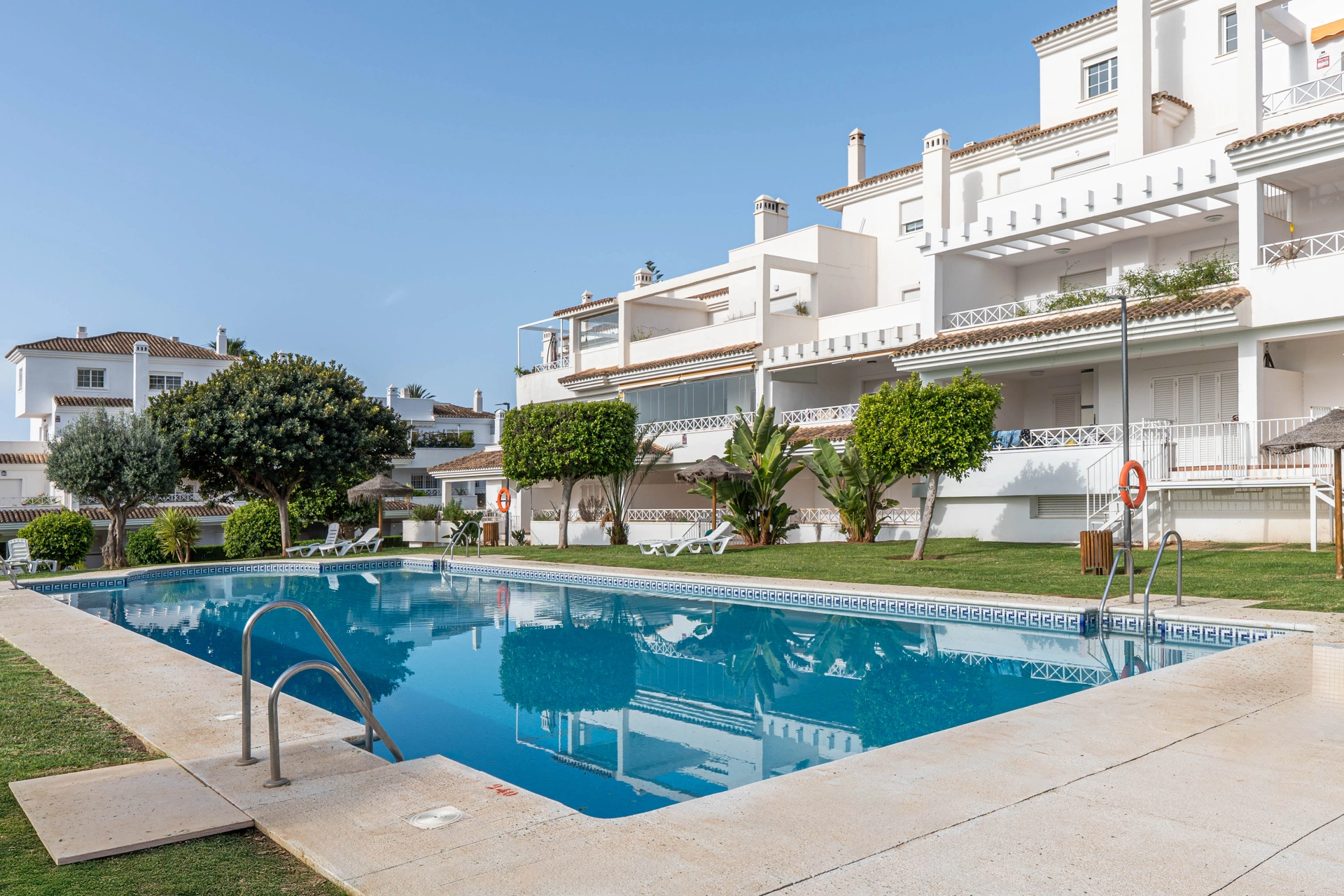 Duplex for sale in Marbella East