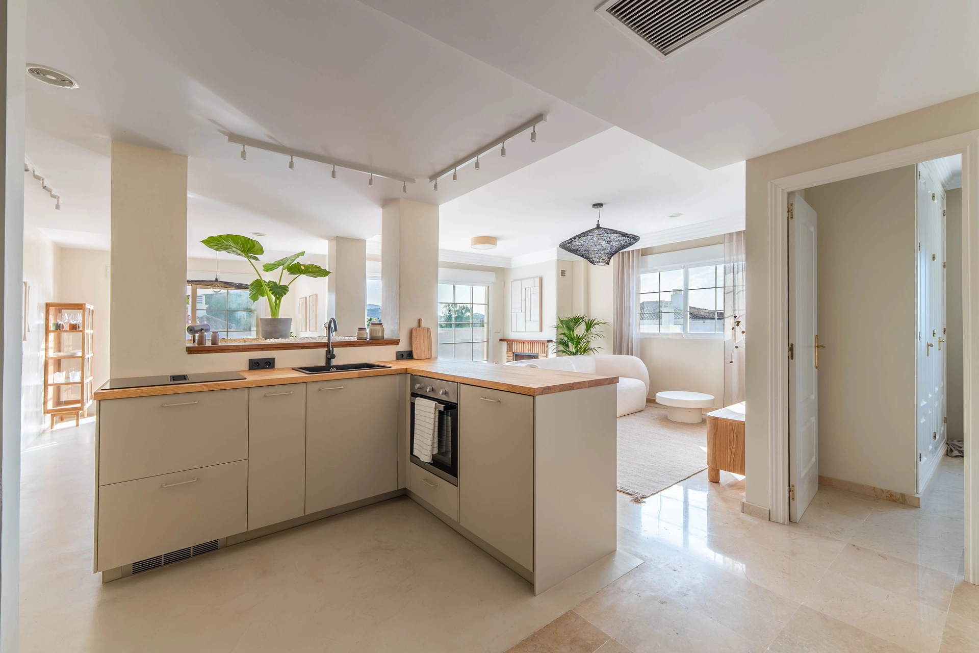 Duplex for sale in Marbella East