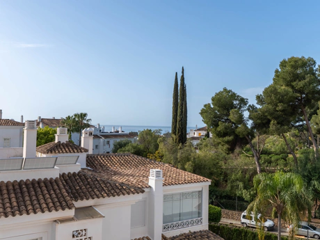 Luxury Duplex Penthouse with Panoramic Sea Views in Río Real, Marbella East