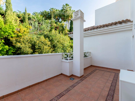 Luxury Duplex Penthouse with Panoramic Sea Views in Río Real, Marbella East