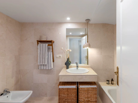 Luxury Duplex Penthouse with Panoramic Sea Views in Río Real, Marbella East