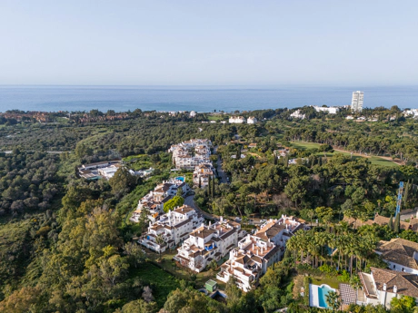 Luxury Duplex Penthouse with Panoramic Sea Views in Río Real, Marbella East
