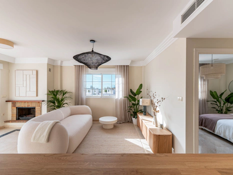 Luxury Duplex Penthouse with Panoramic Sea Views in Río Real, Marbella East
