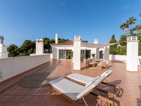Luxury Duplex Penthouse with Panoramic Sea Views in Río Real, Marbella East