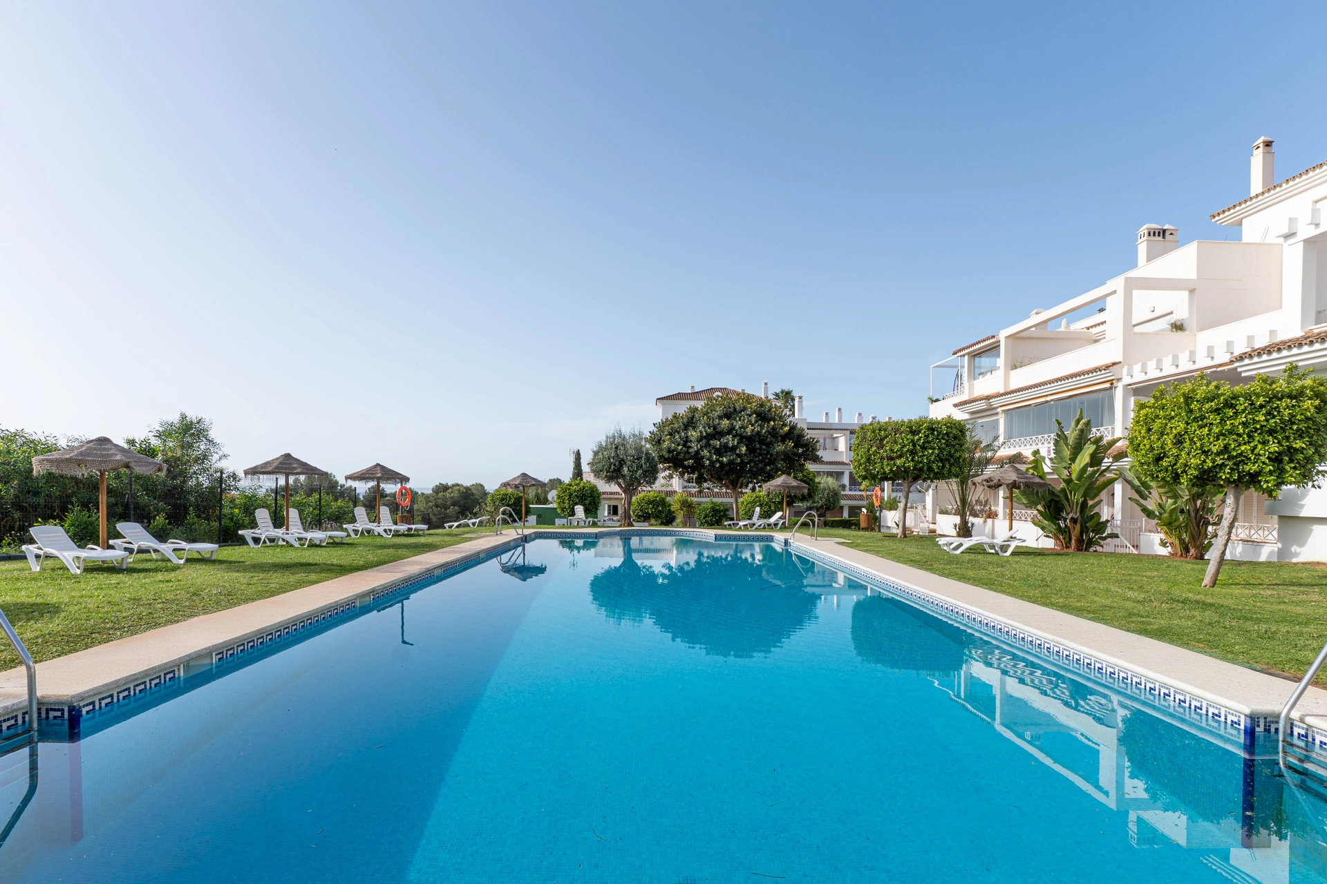 Duplex for sale in Marbella East