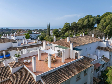 Luxury Duplex Penthouse with Panoramic Sea Views in Río Real, Marbella East