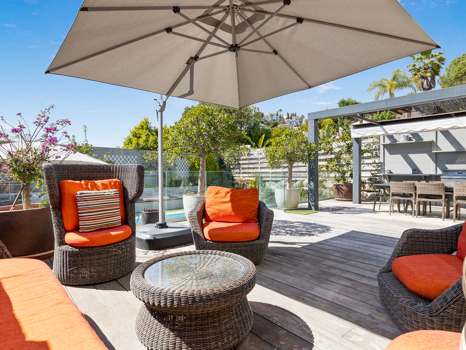 Elegant 5-Bedroom Townhouse in La Perla de la Heredia, Marbella