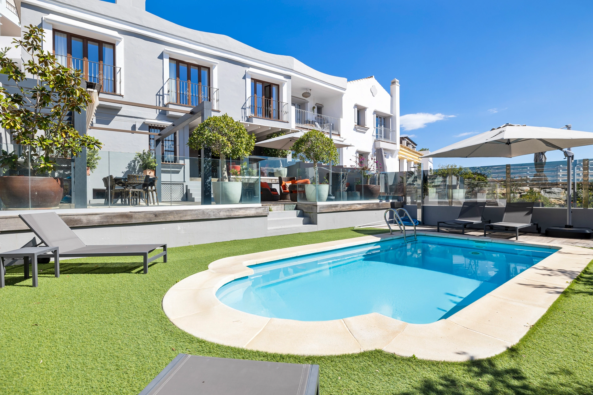 Town House for sale in Benahavis
