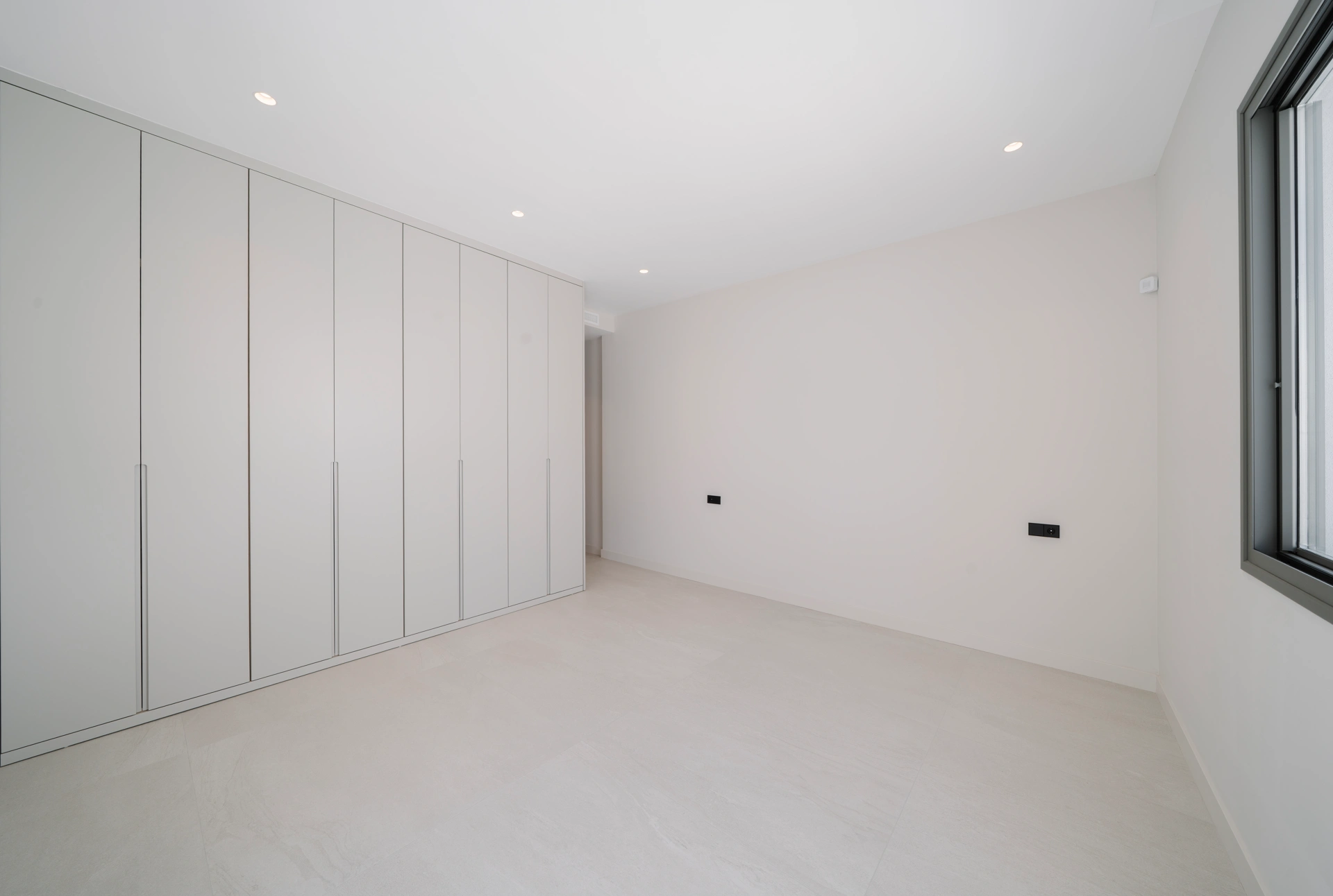 Villa for sale in Estepona