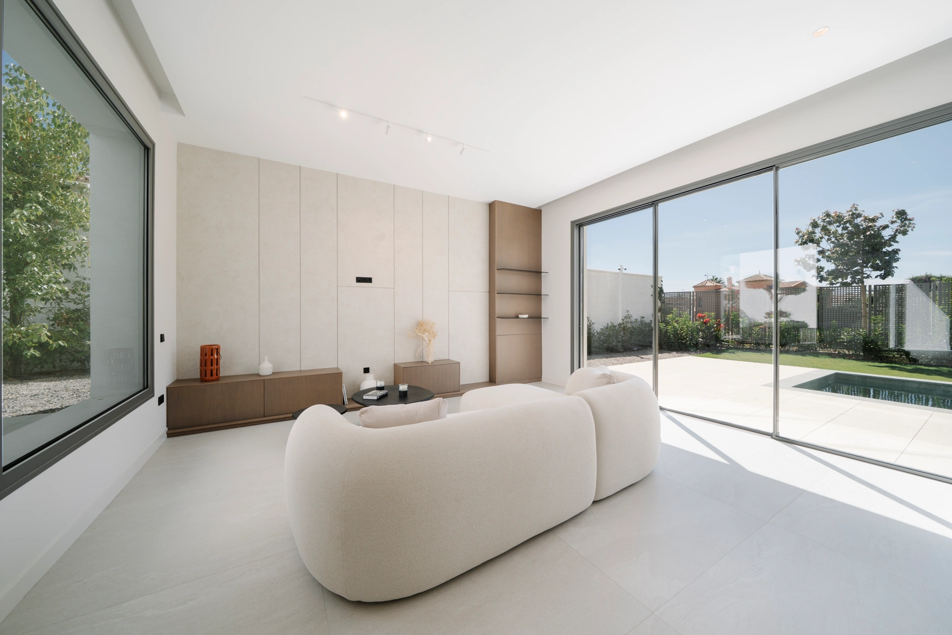 Villa for sale in Estepona