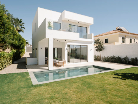 Modern Luxury Villa in Estepona with Sea Views, Pool & Exclusive Design