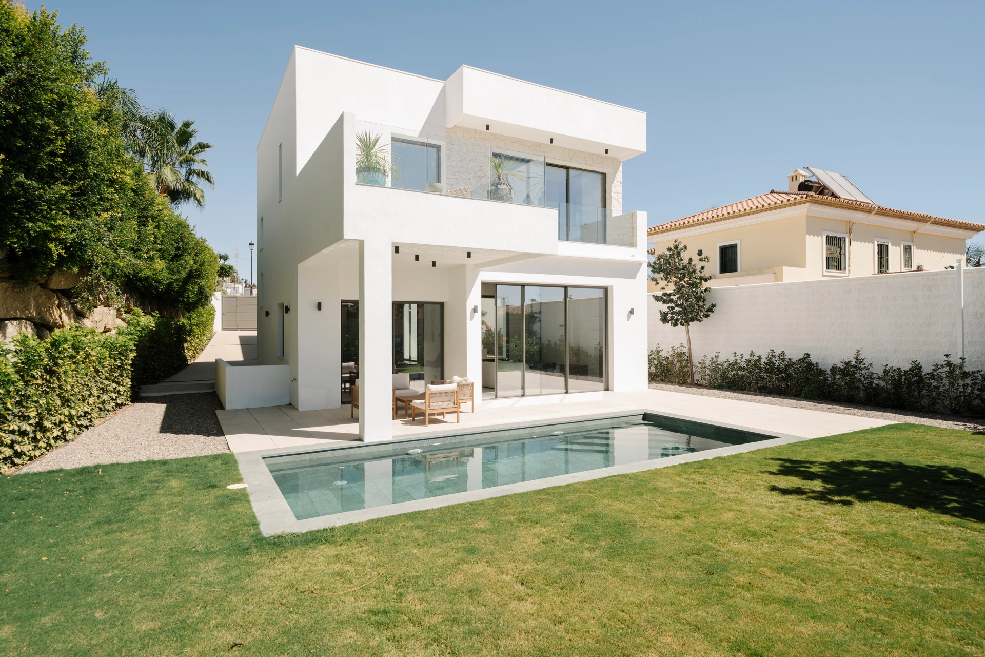 Villa for sale in Estepona