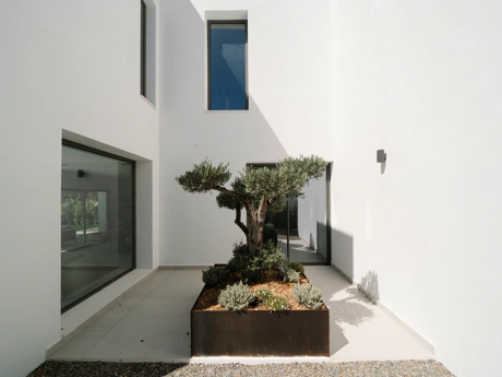 Modern Luxury Villa in Estepona with Sea Views, Pool & Exclusive Design