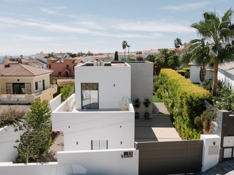 Modern Luxury Villa in Estepona with Sea Views, Pool & Exclusive Design