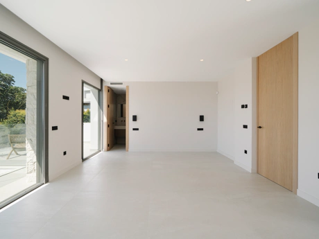 Modern Luxury Villa in Estepona with Sea Views, Pool & Exclusive Design