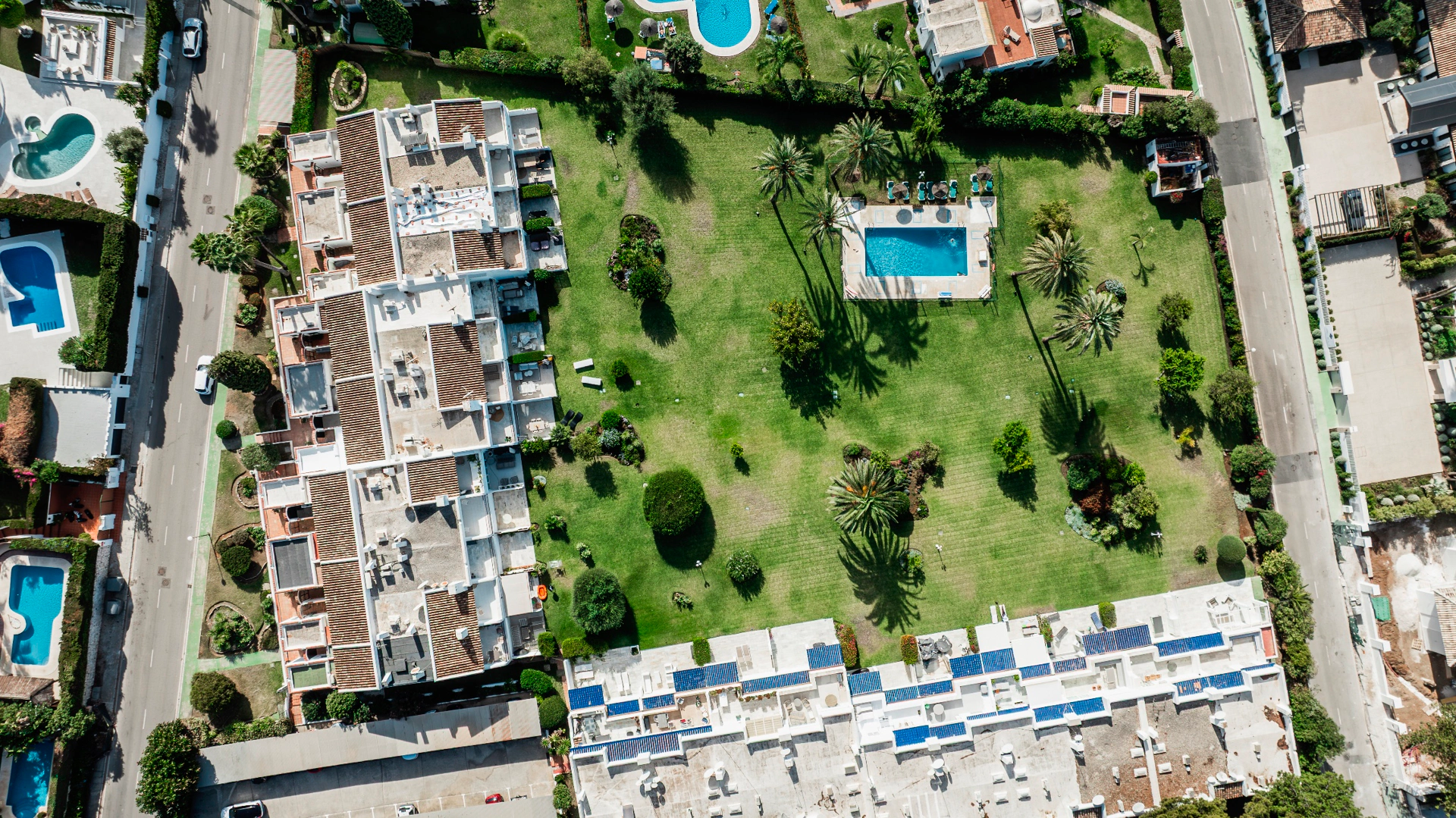 Adosado en venta en Nueva Andalucia, Marbella