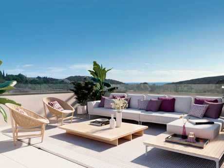 Luxury Living by the Golf & Sea