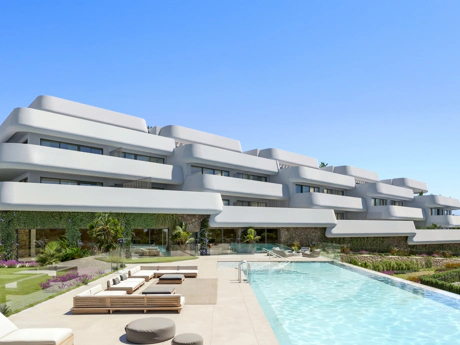 Elevated Living Between Sea, Golf, and Serenity