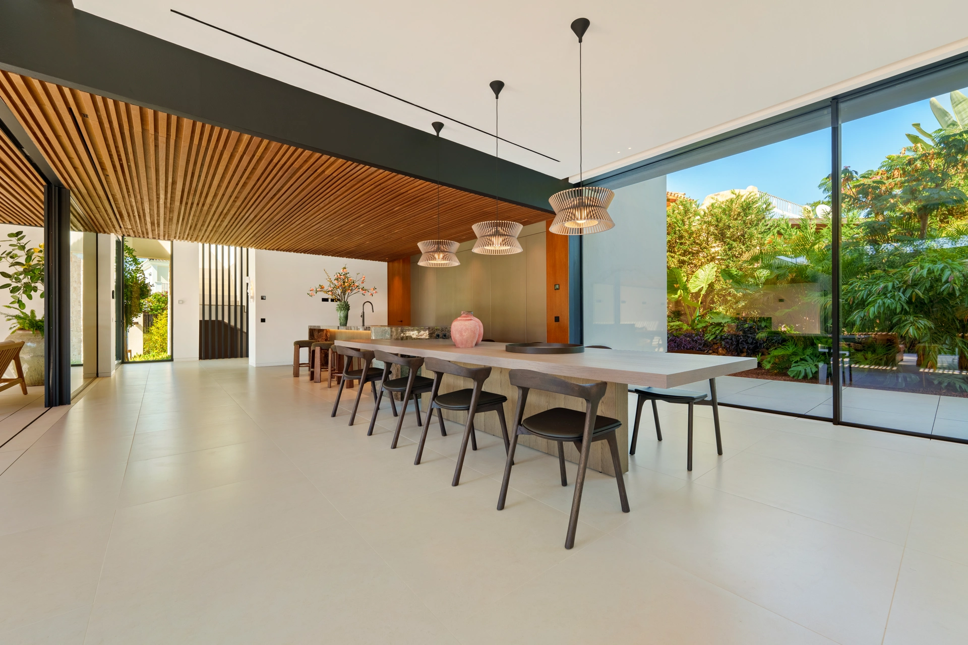 Villa en venta en Parcelas del Golf, Nueva Andalucia
