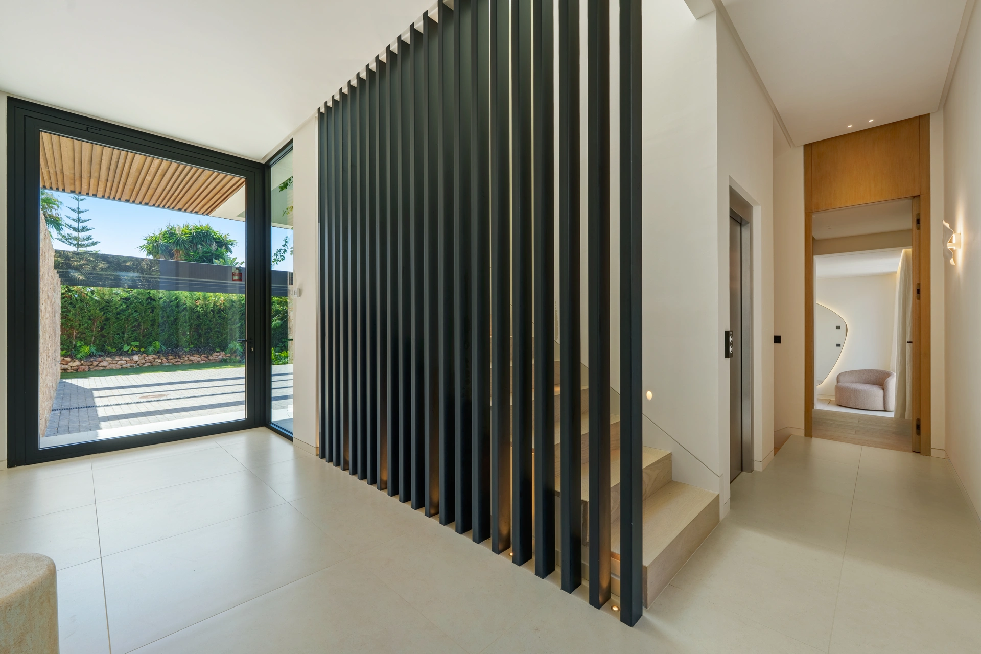 Villa en venta en Parcelas del Golf, Nueva Andalucia