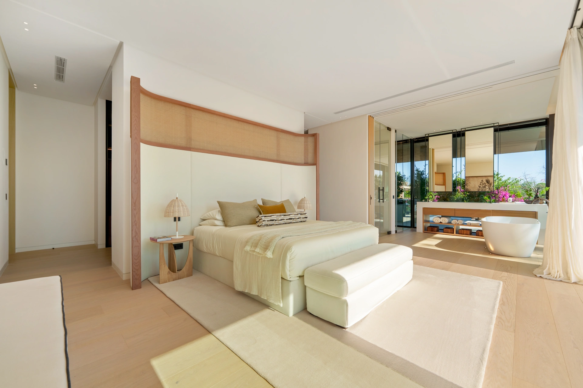 Villa en venta en Parcelas del Golf, Nueva Andalucia