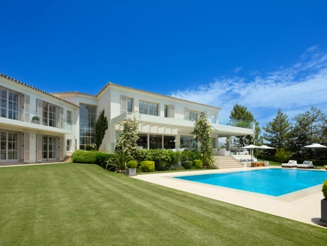 Impresionante Villa de Lujo Contemporánea en Aloha Golf Valley, Marbella