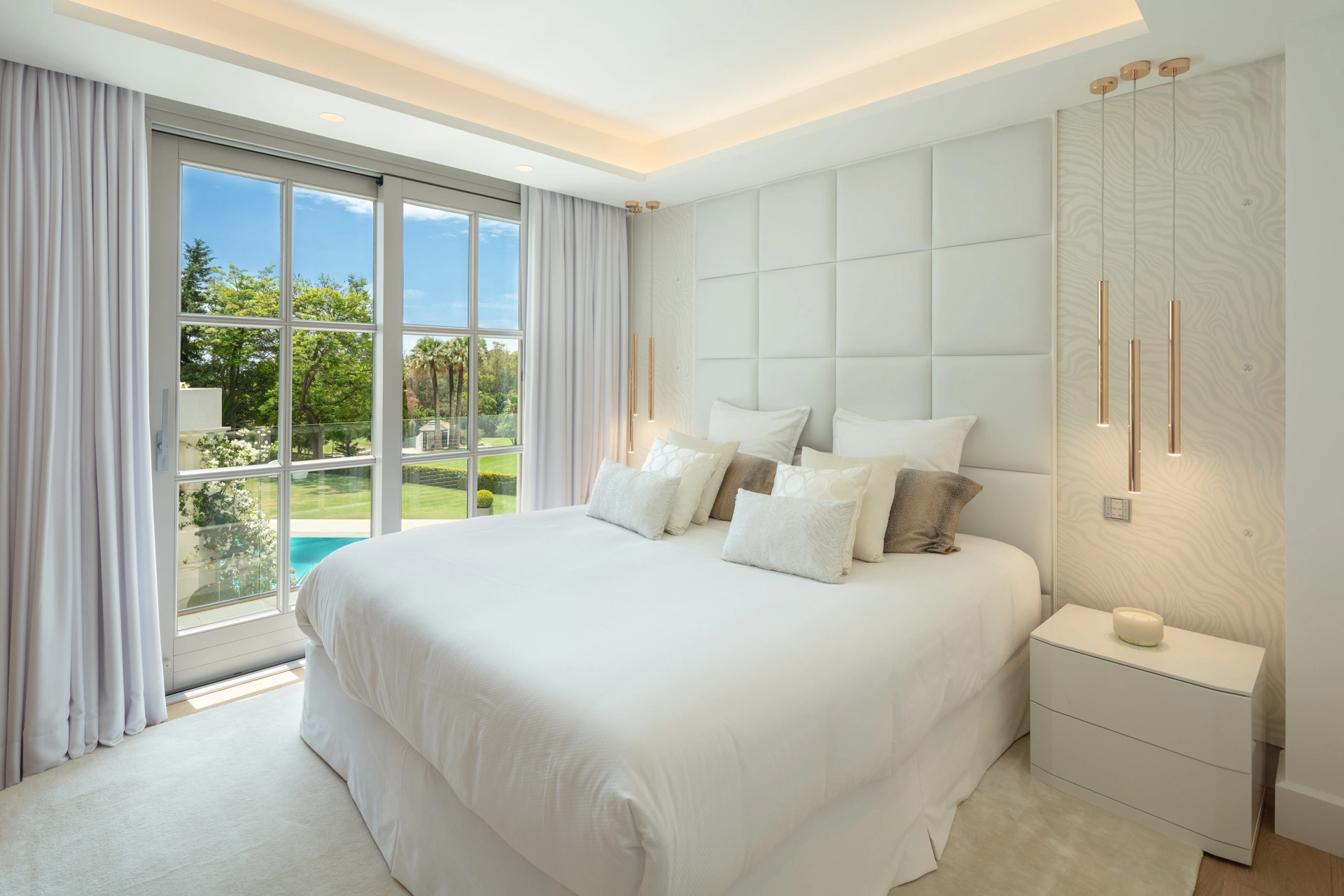 Villa en venta en Aloha, Nueva Andalucia