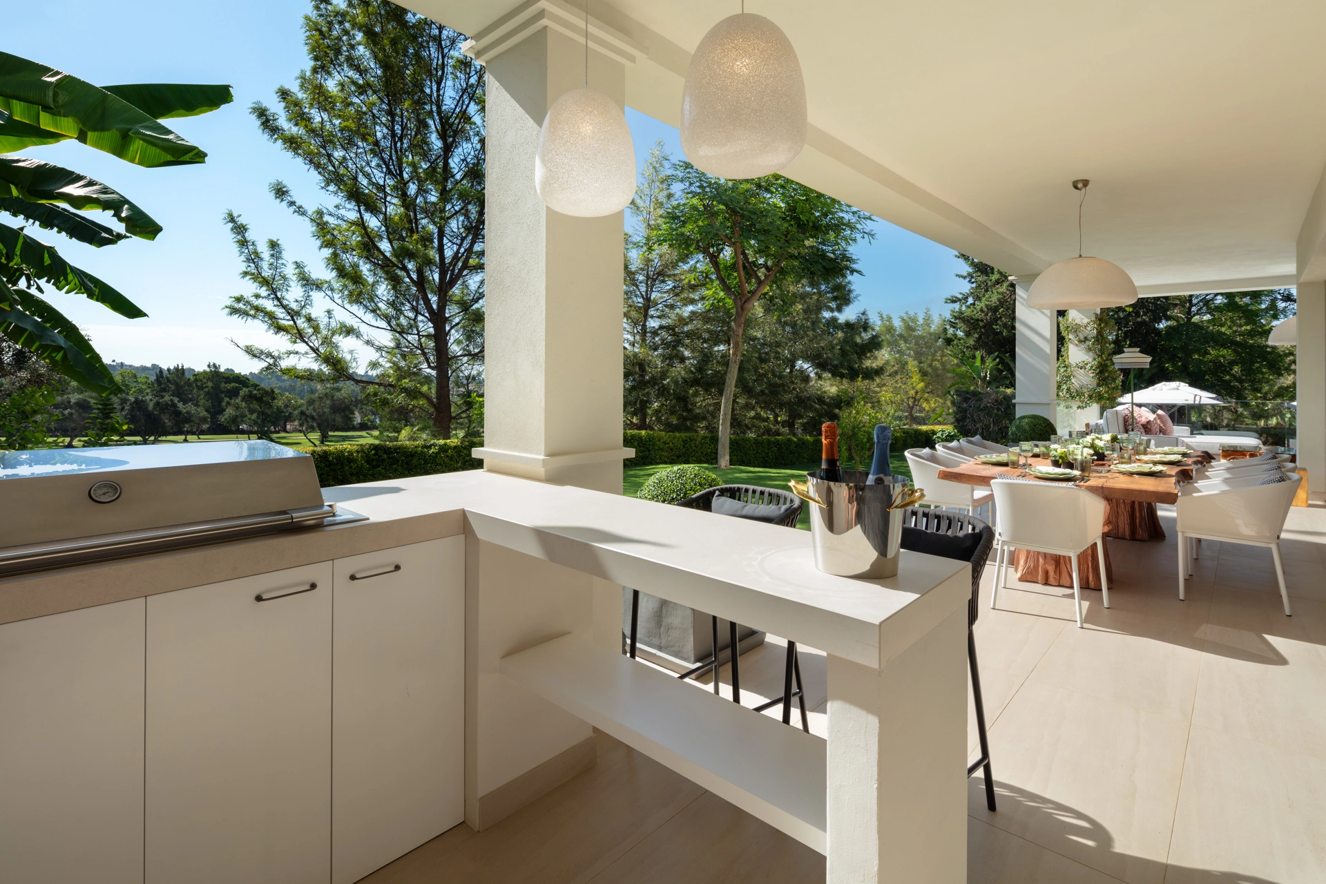 Villa en venta en Aloha, Nueva Andalucia