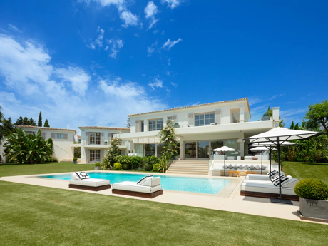 Impresionante Villa de Lujo Contemporánea en Aloha Golf Valley, Marbella