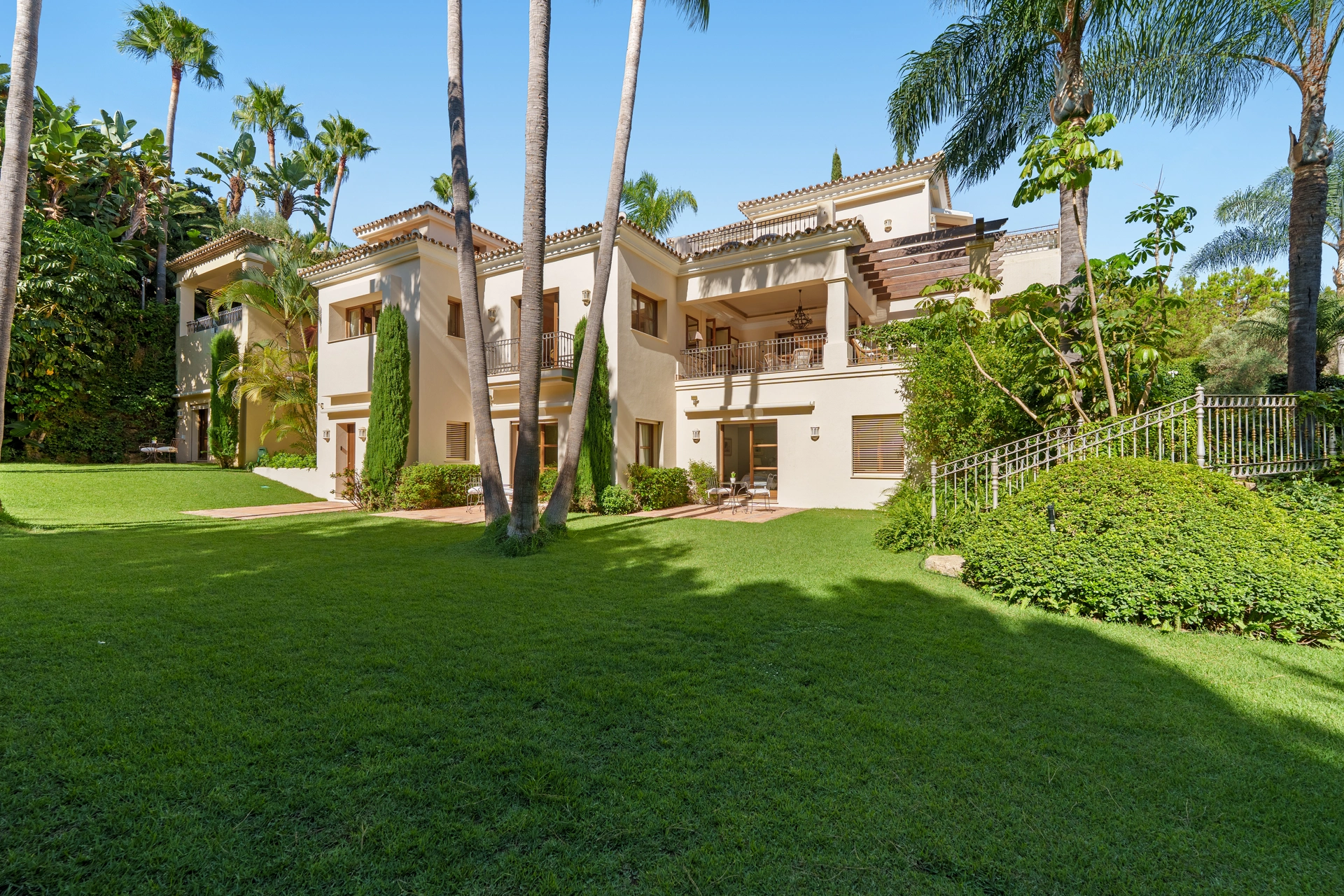 Villa for sale in Las Lomas del Marbella Club, Marbella Golden Mile