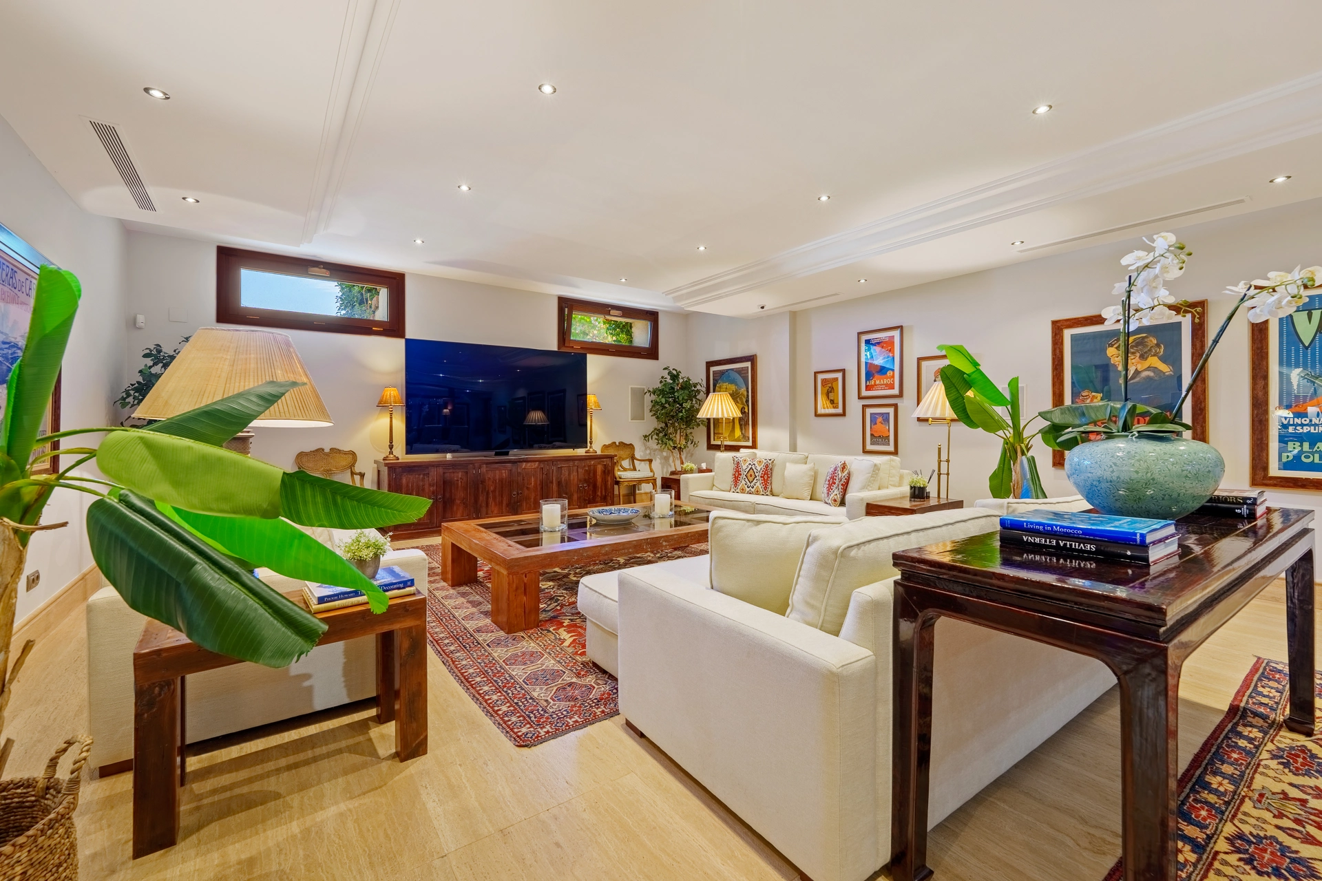 Villa for sale in Las Lomas del Marbella Club, Marbella Golden Mile