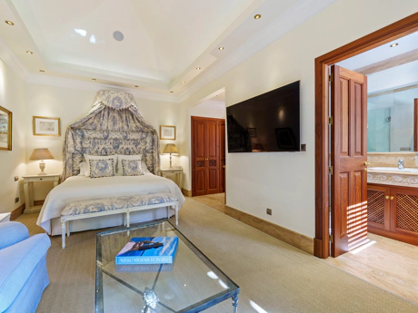Exclusive Andalusian-Style Villa on Marbella’s Golden Mile